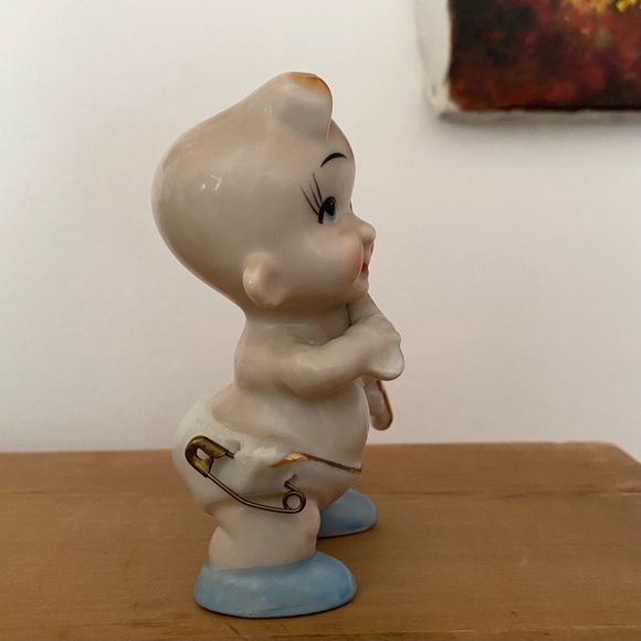 Vintage Japan Porcelain Kewpie Doll Figurine Diaper Safety Pin - Picture 2 of 9